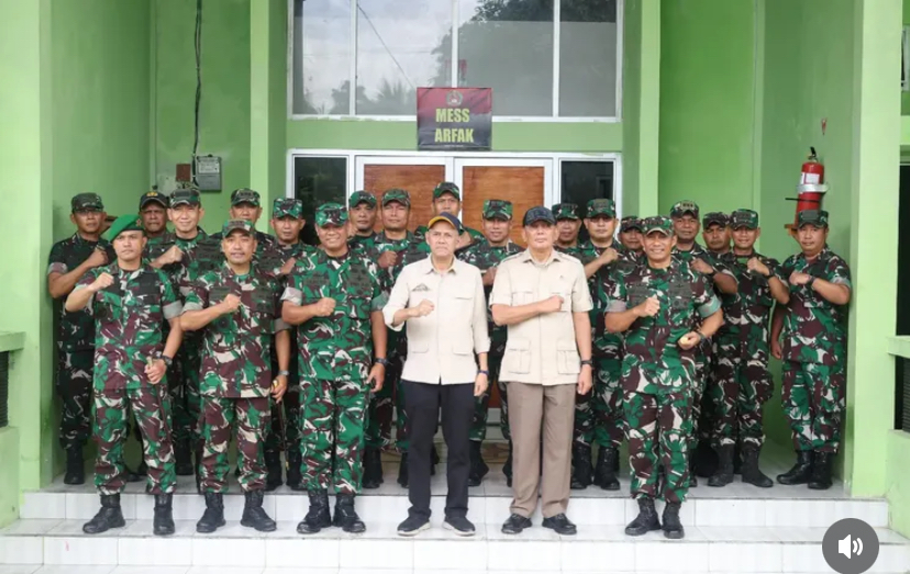 Menhan Sjafrie Sjamsoeddin Kunker Perdana di Rindam XVIII/Kasuari