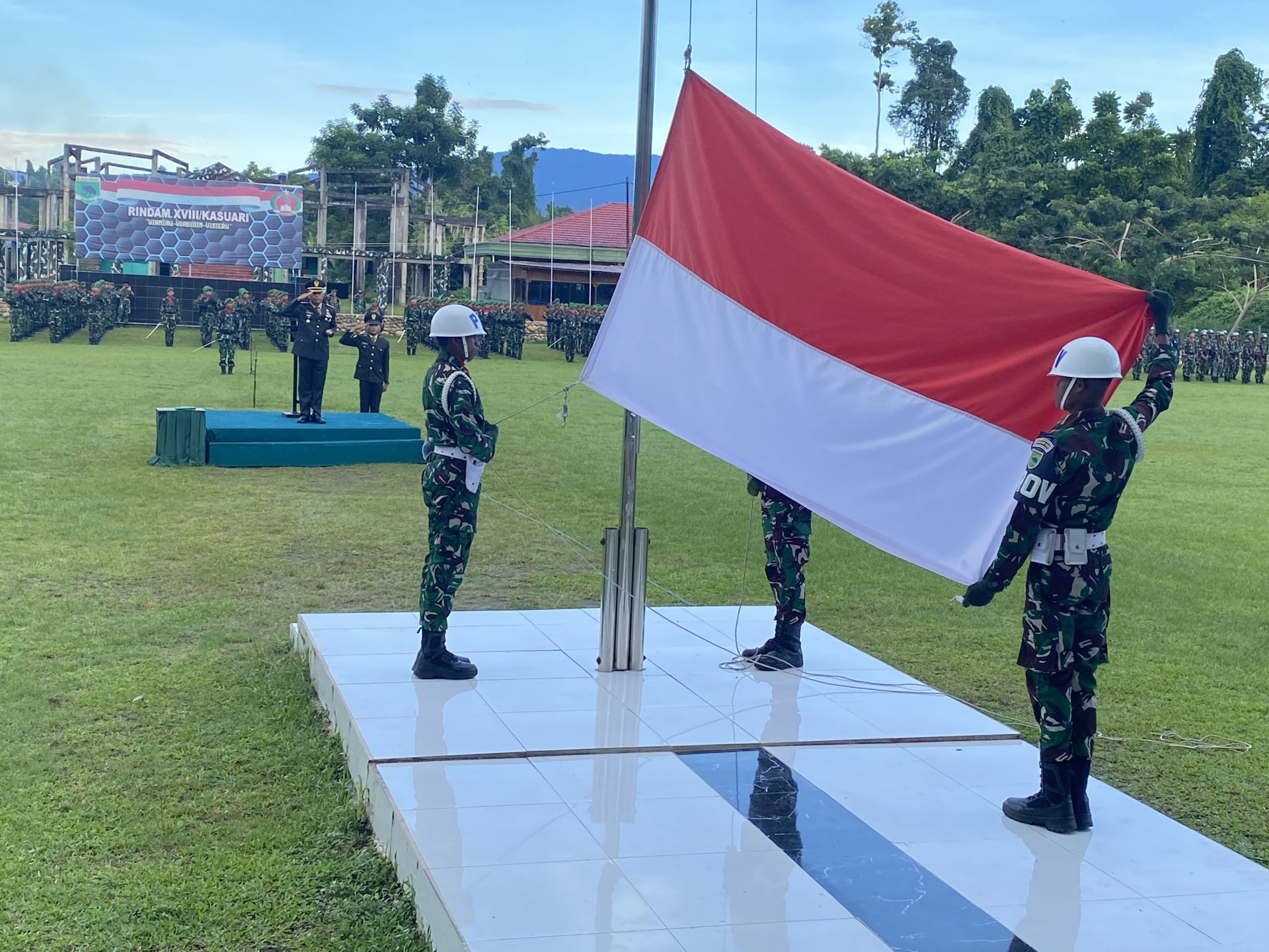 Rindam XVIII/Ksr Gelar Upacara Bendera Peringati Hari Lahir Pancasila 2025