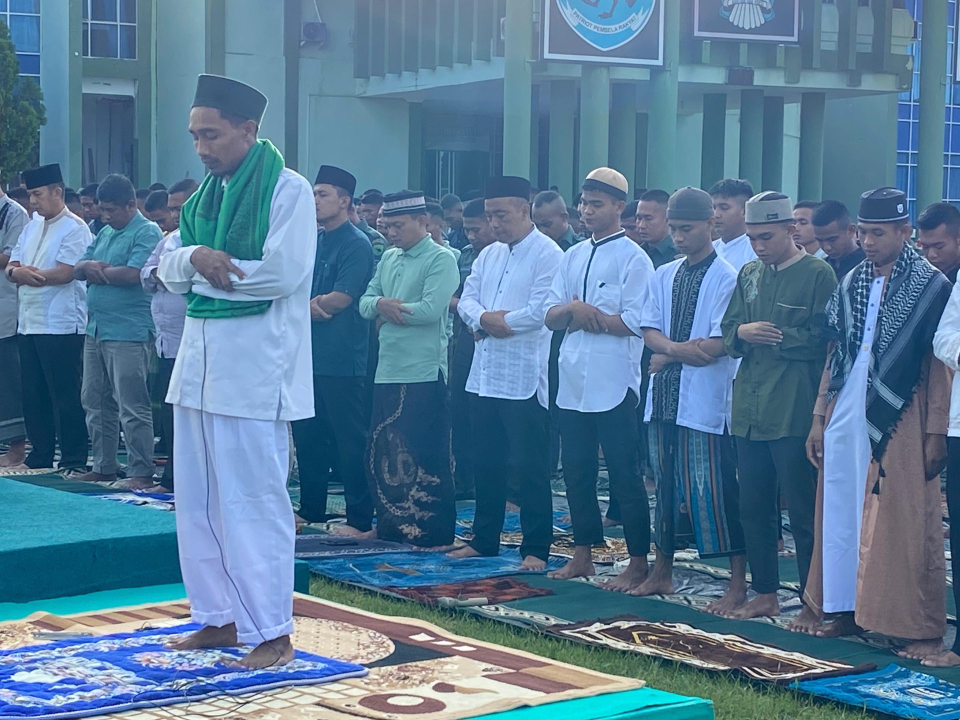 Rindam XVIII/Ksr Gelar Shalat Idul Adha 1446H/2025M di Lapangan Mako Rindam