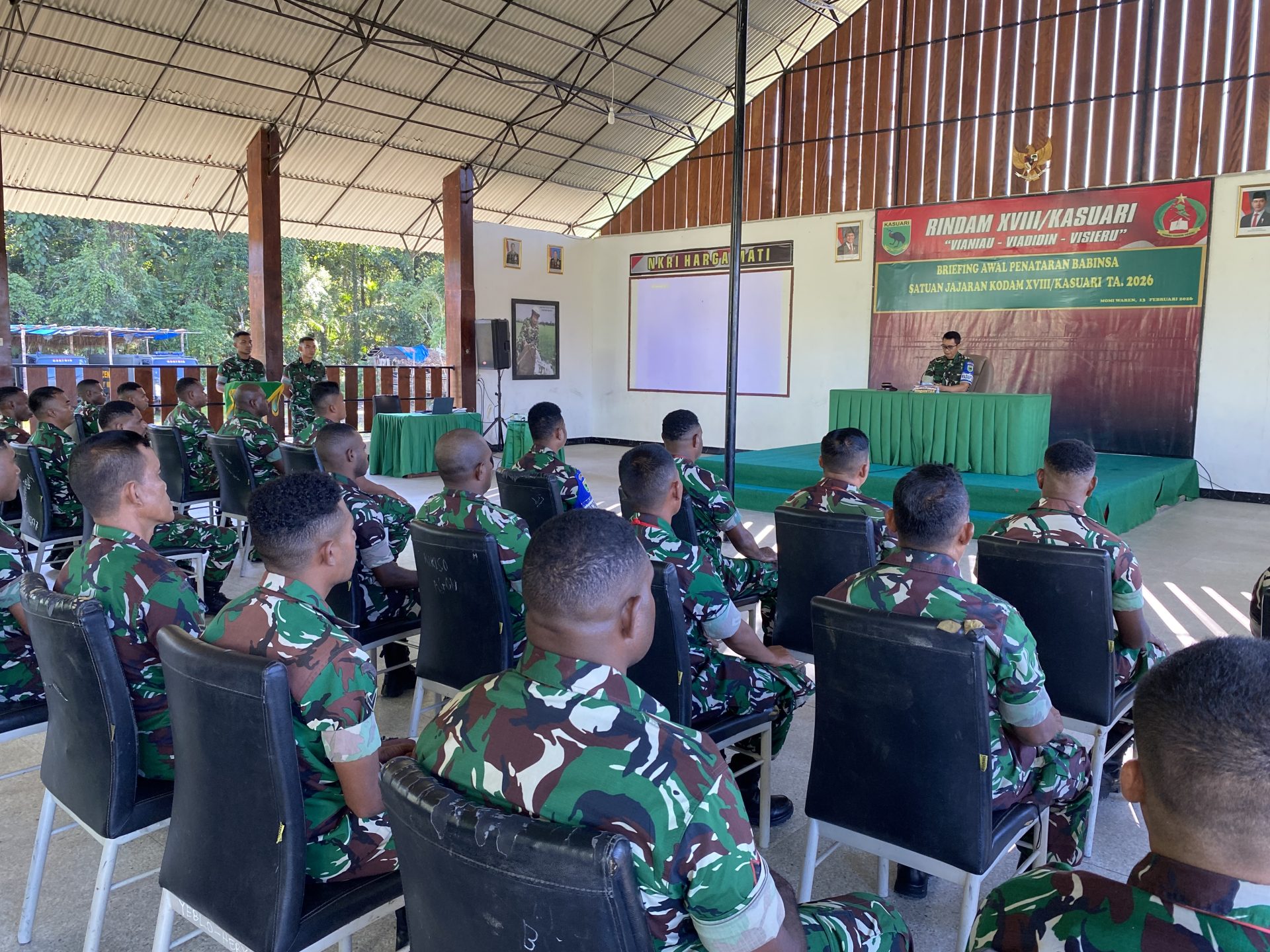 Kabaglat Rindam XVIII/Ksr. Buka Briefing Awal Penataran Babinsa Satjar Kodam XVIII/Ksr TA 2026