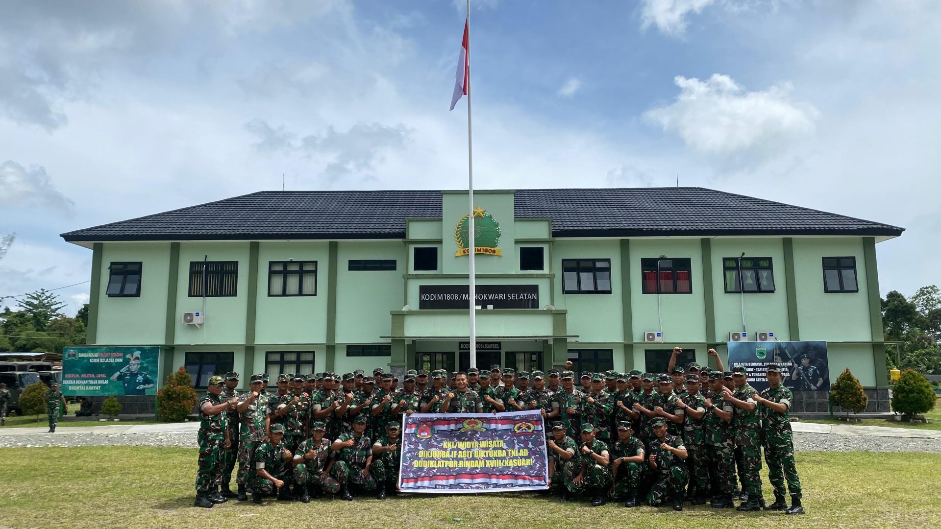 Belajar Langsung di Medan Tugas, Siswa Rindam XVIII/Kasuari Kembali dengan Pengalaman Berharga