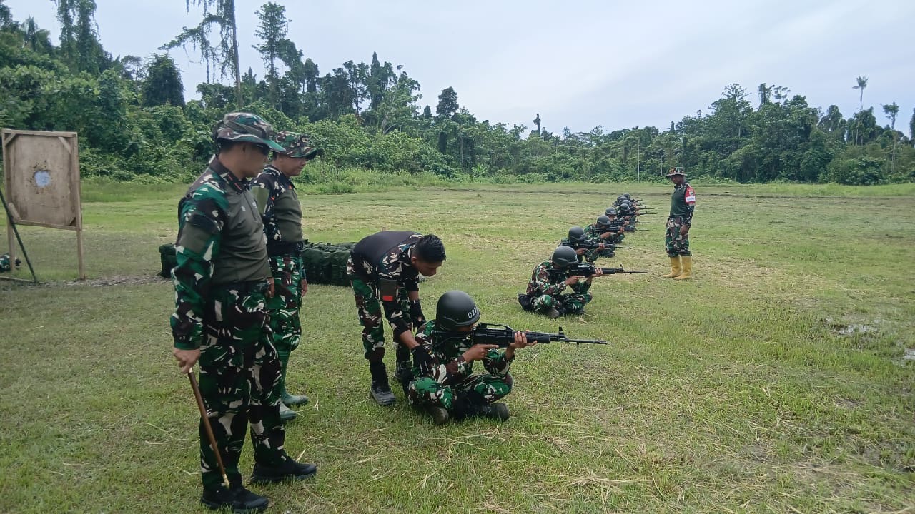 Danrindam XVIII/Ksr Tinjau Latihan Hirbak, Tekankan Mental Tempur dan Profesionalisme Prajurit